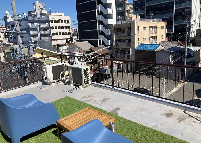 Hostel Blue Door ホステル ブルードア